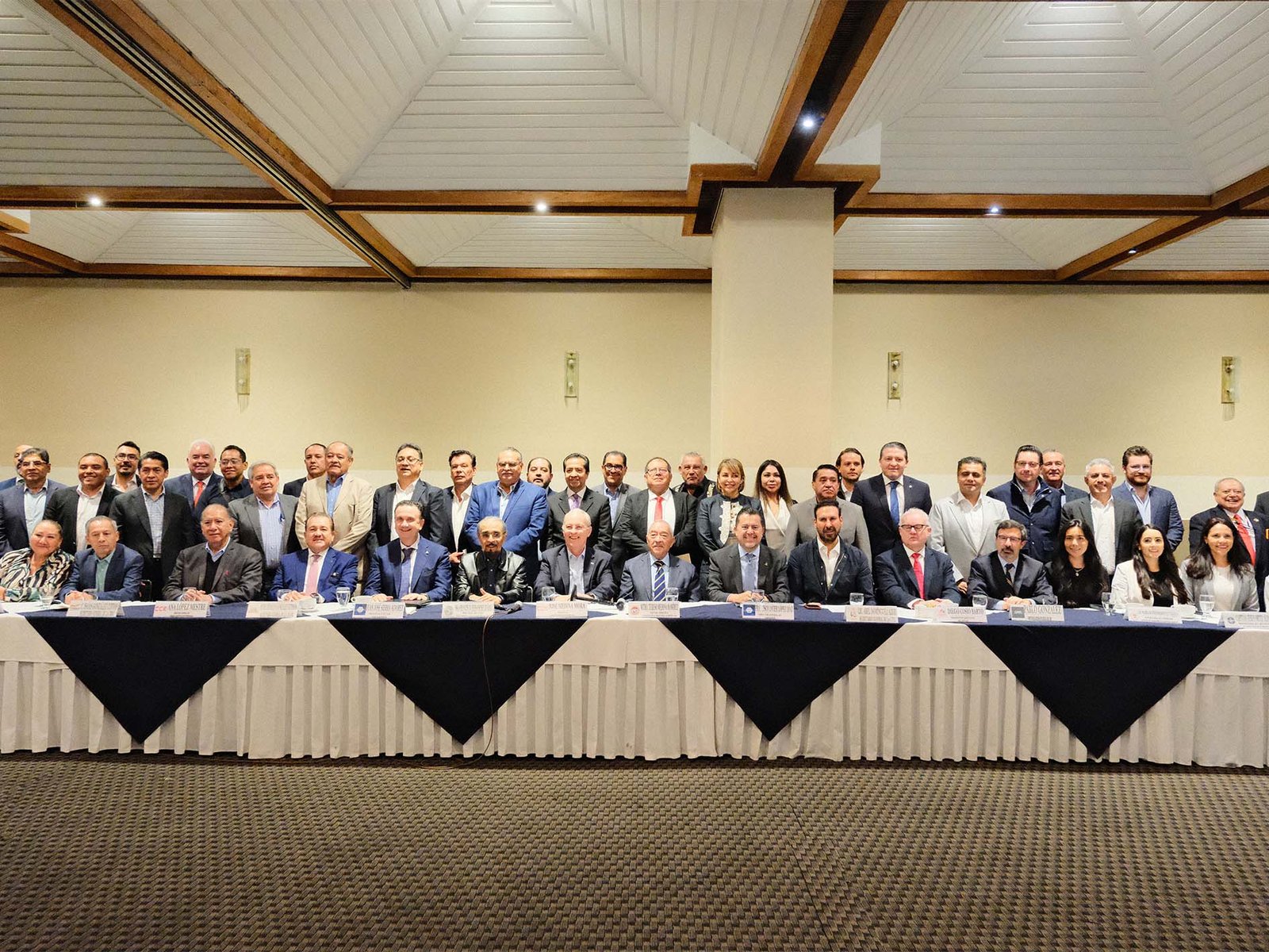 Sindicatos y empresarios se reúnen para constituir a nivel nacional el CONSEA